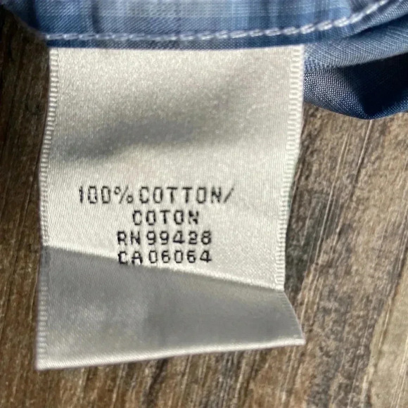 Bugatchi Uomo | Classic Fit Dress Shirt - Picture 6 of 10